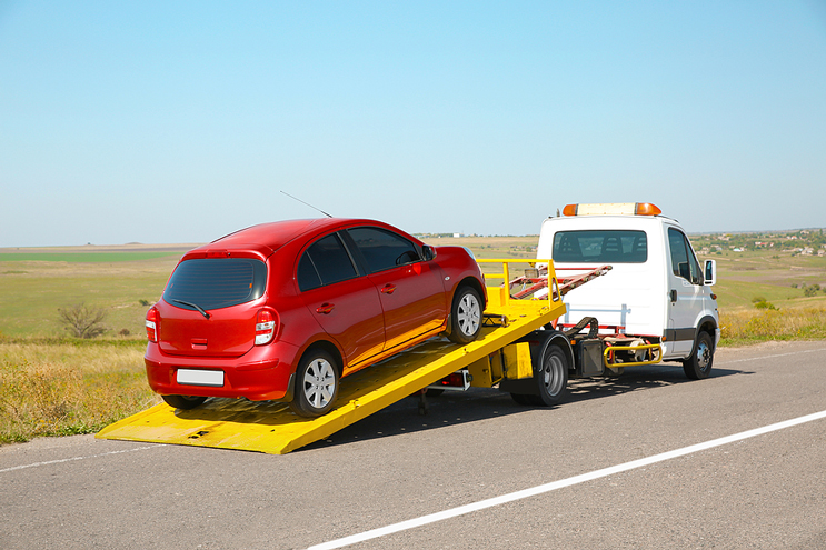 Emergency Car Towing Services Just a Call Away